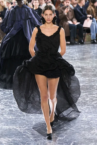 Look 14